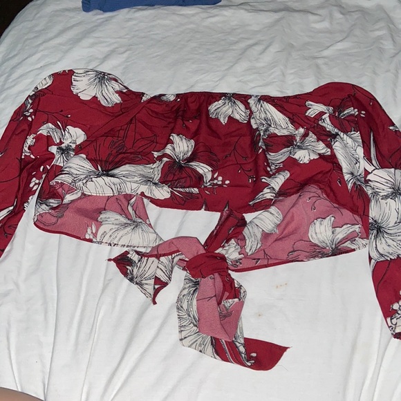 Crop top - Picture 2 of 2